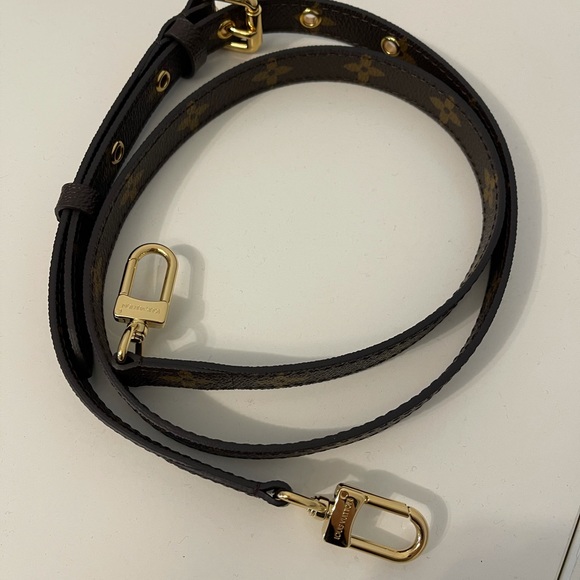 Louis Vuitton Pochette Metis - Picture 9 of 9